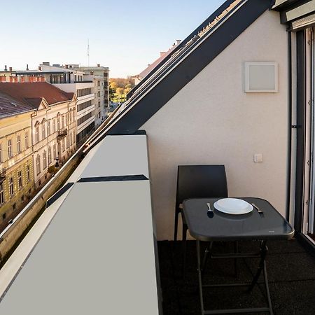 Dream Apartman 1 With Free Parking Gyor Exterior photo