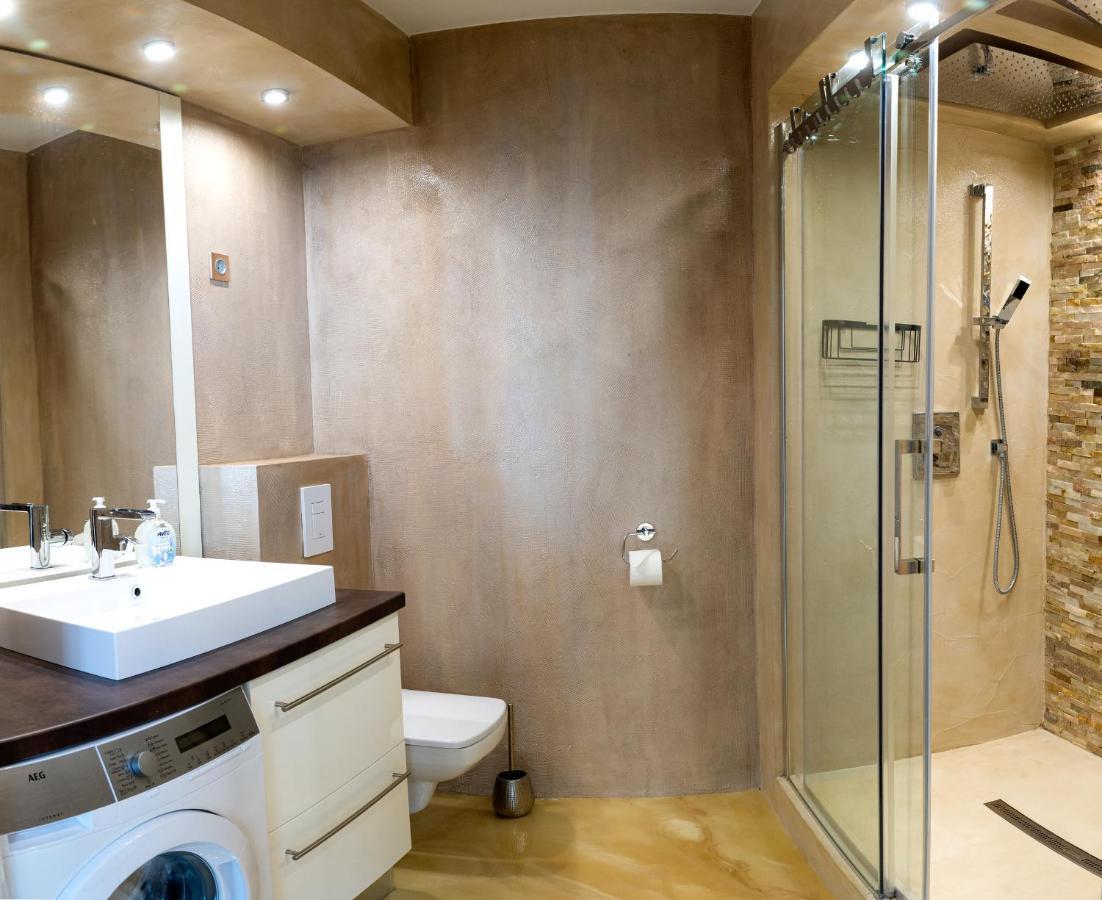 Dream Apartman 1 With Free Parking Gyor Exterior photo