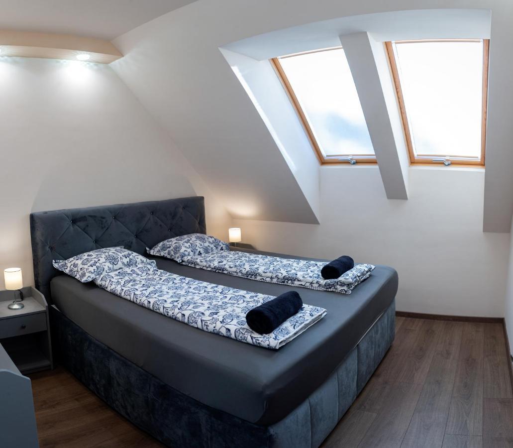 Dream Apartman 1 With Free Parking Gyor Exterior photo
