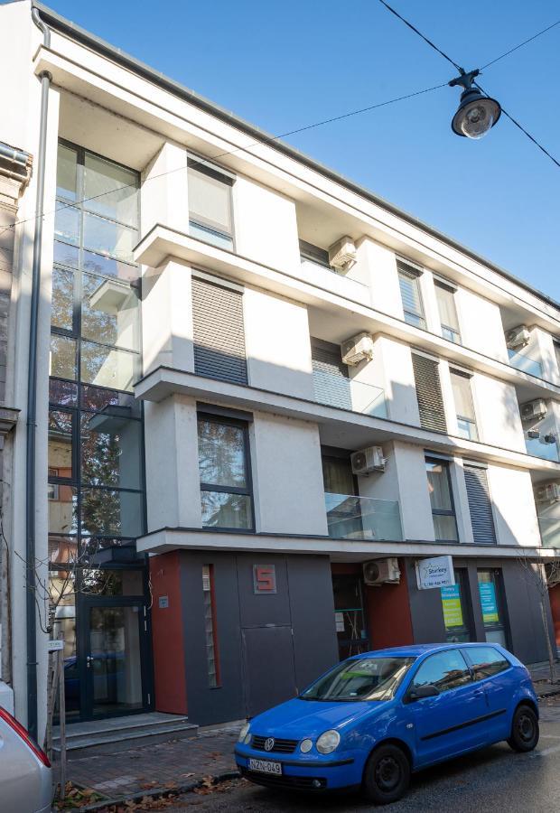 Dream Apartman 1 With Free Parking Gyor Exterior photo